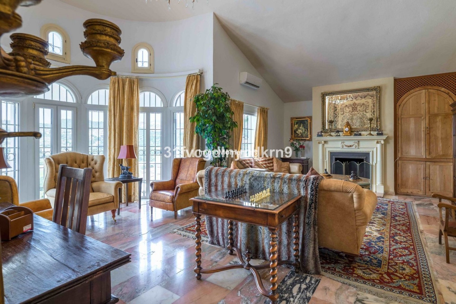 Resale - Villa - Estepona - Estepona Centro