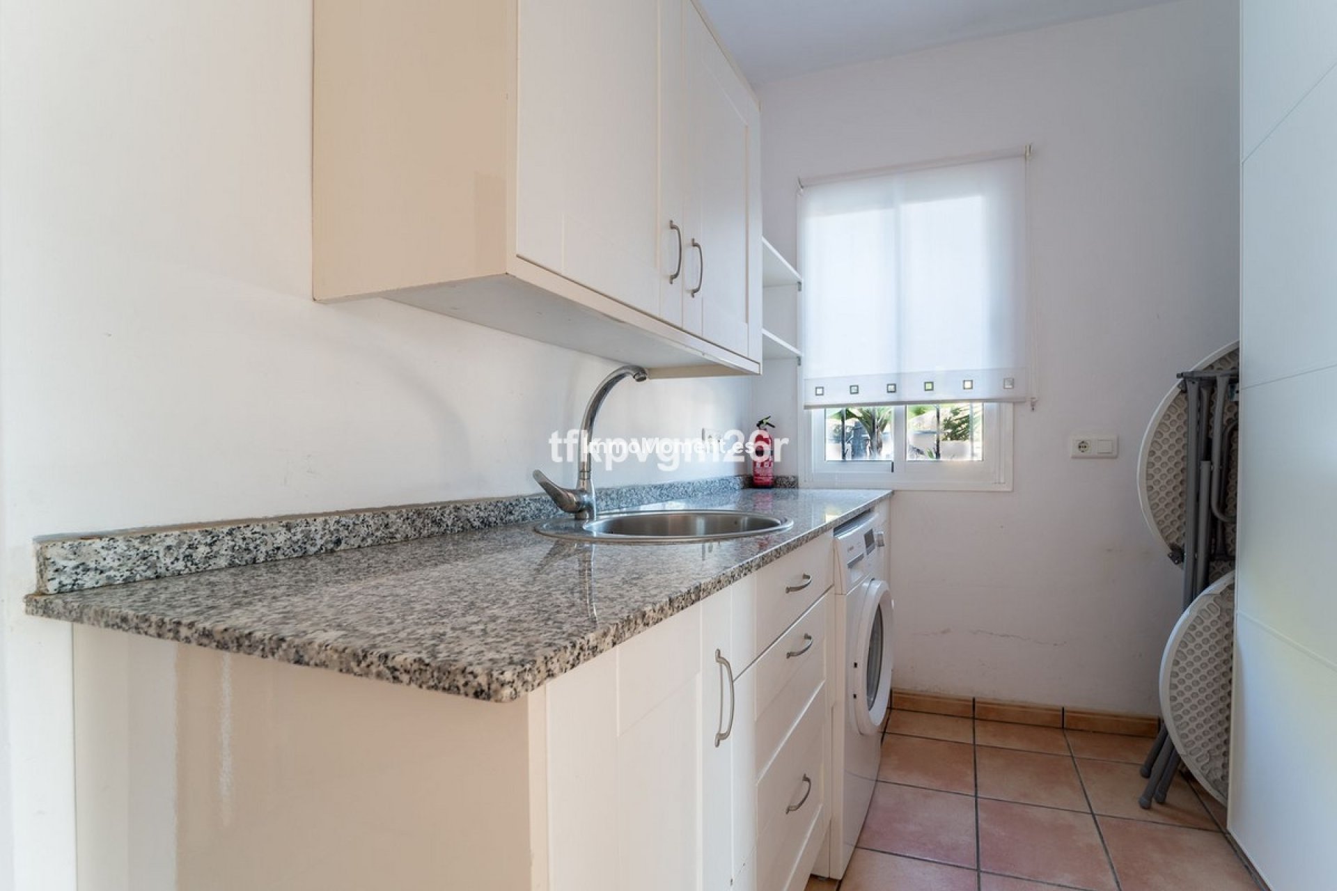 Resale - Villa - Estepona - Estepona Centro