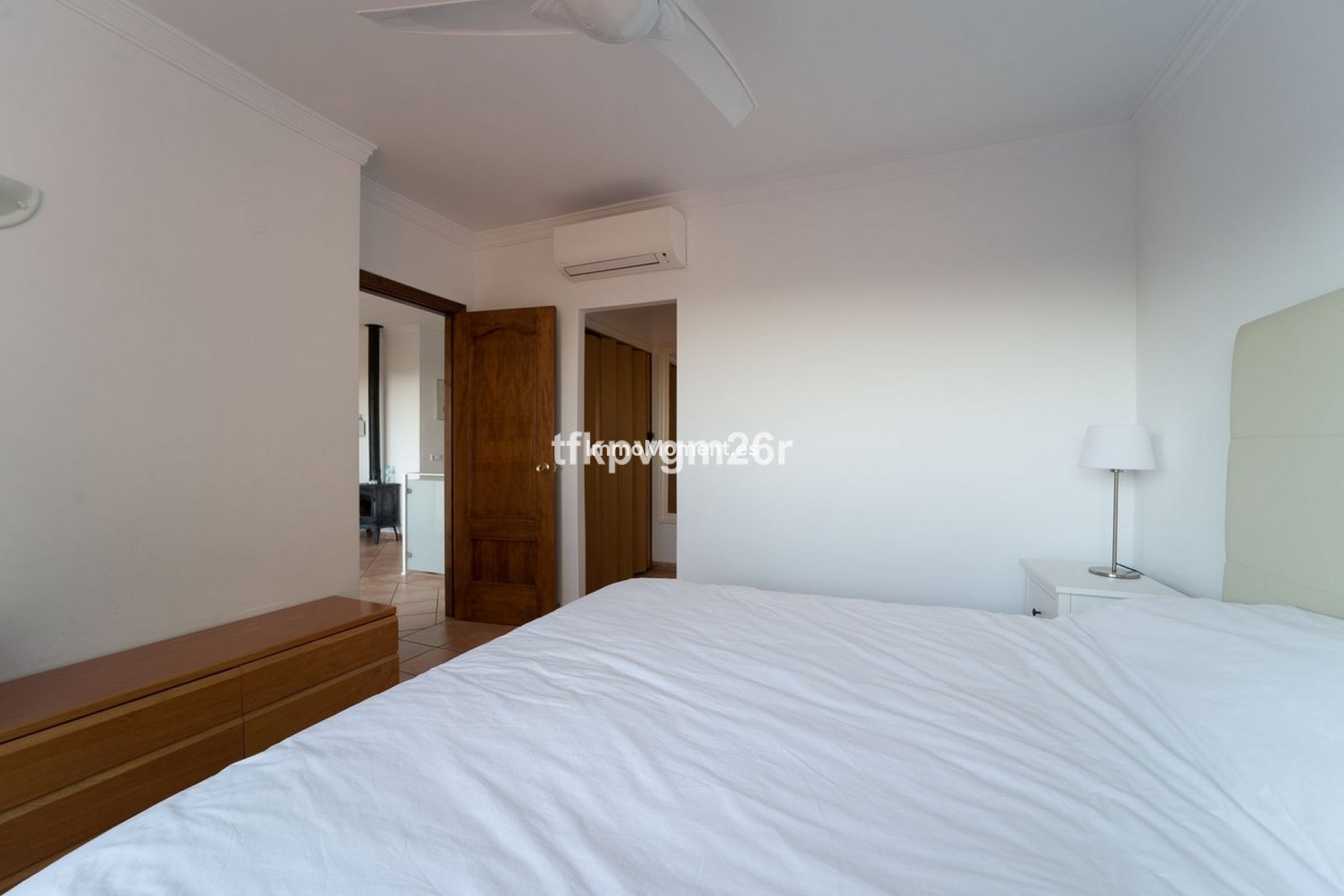 Resale - Villa - Estepona - Estepona Centro