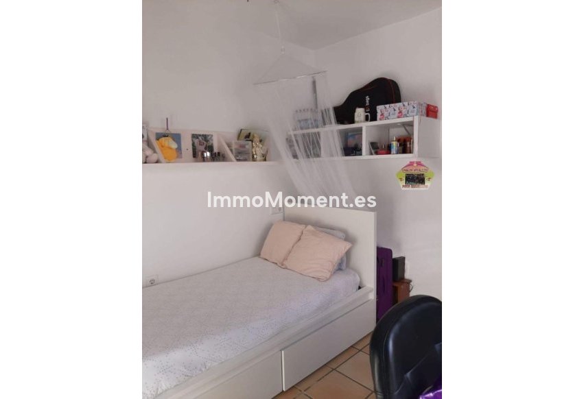 Resale - Villa - Estepona - Estepona Centro