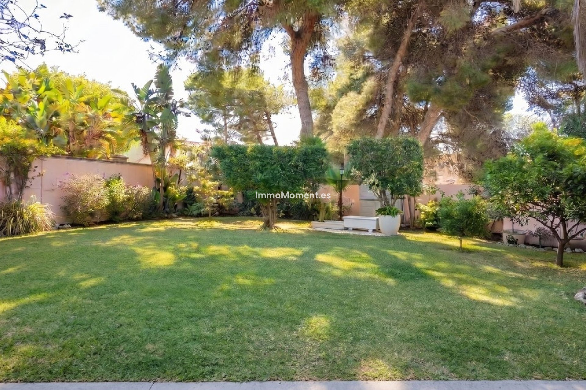 Resale - Villa - Estepona - Estepona Centro