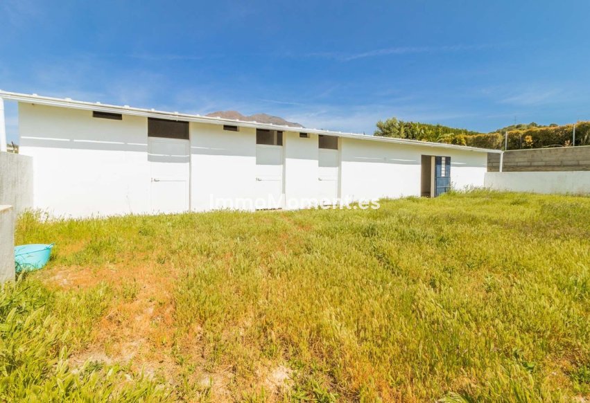 Resale - Villa - Estepona - Estepona Centro