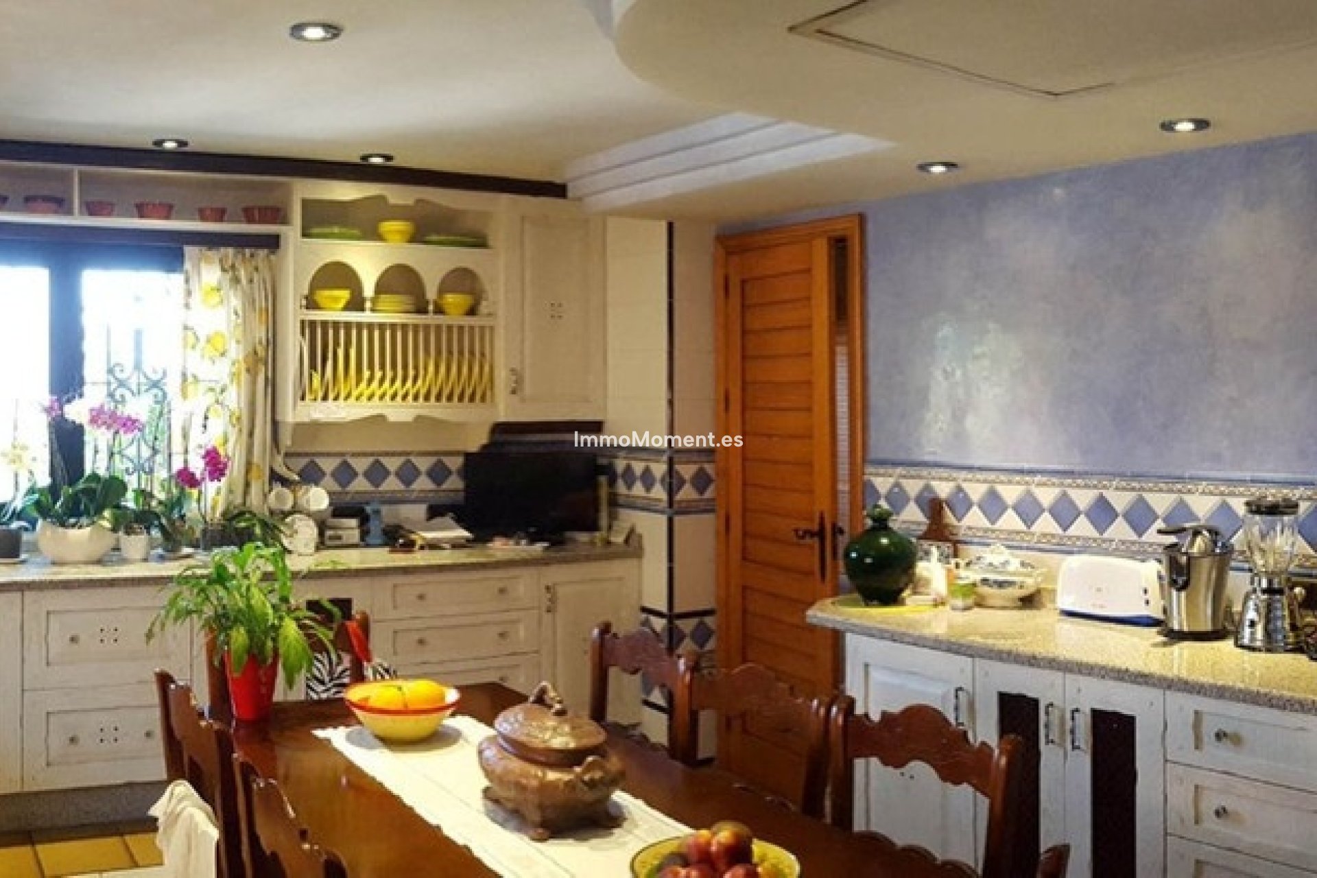 Resale - Villa - Estepona - Estepona Centro