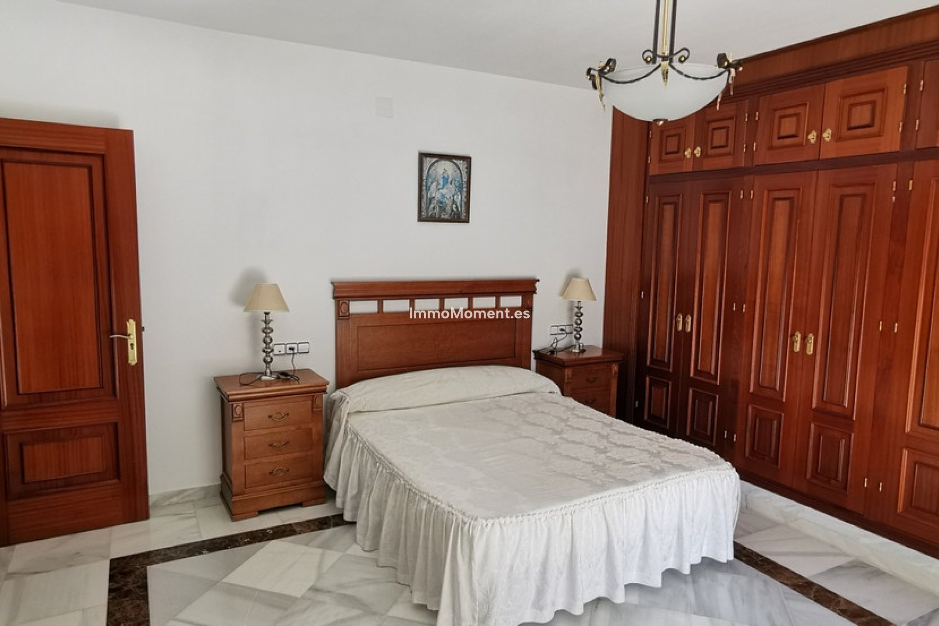 Resale - Villa - Estepona - Estepona Centro