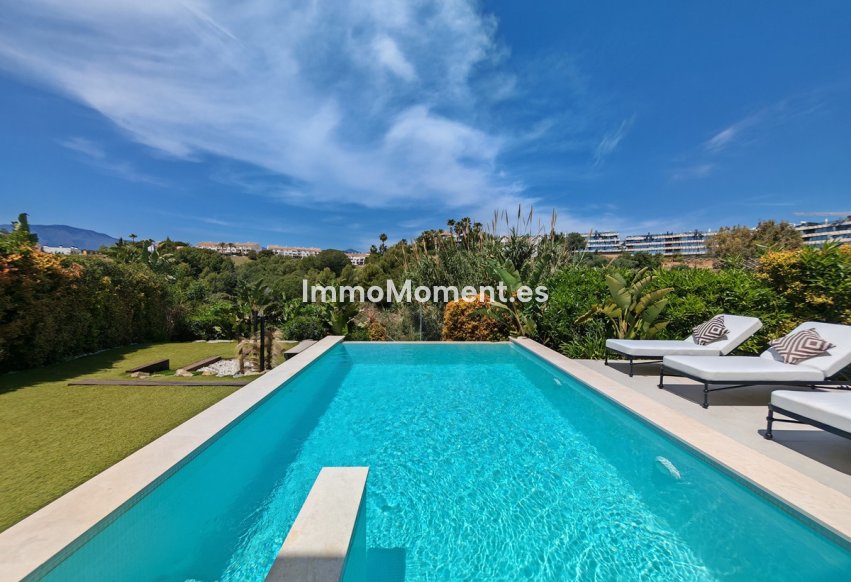 Resale - Villa - Estepona - Estepona Centro