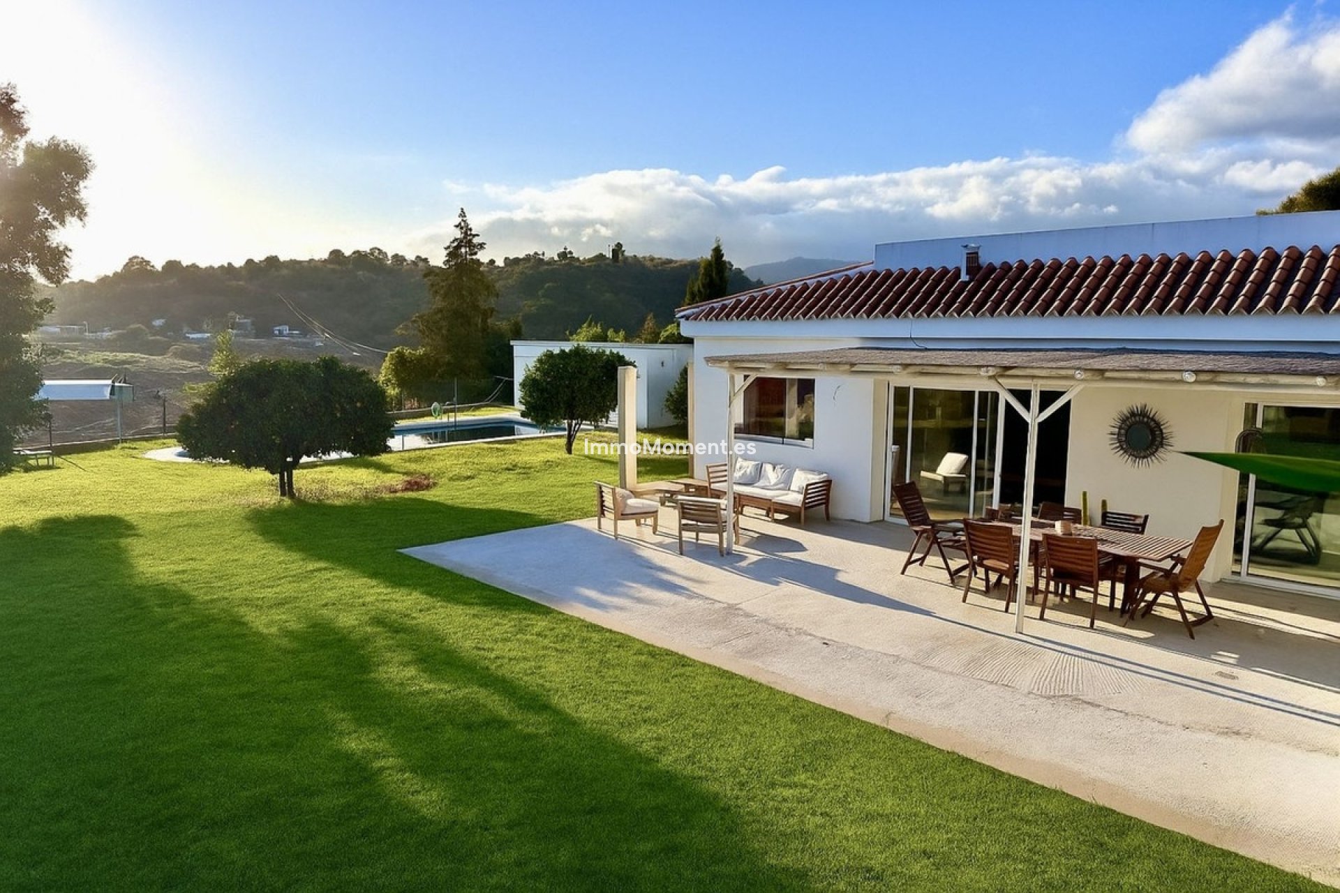 Resale - Villa - Estepona - Estepona Centro