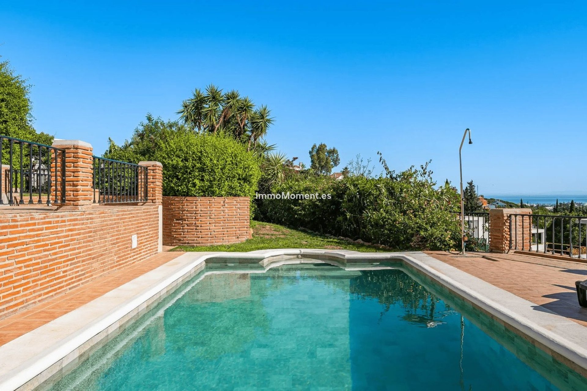 Resale - Villa - Estepona - Estepona Centro
