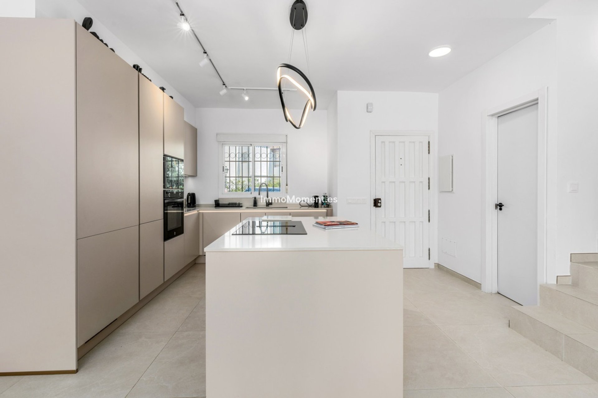 Resale - Villa - Estepona - New Golden Mile