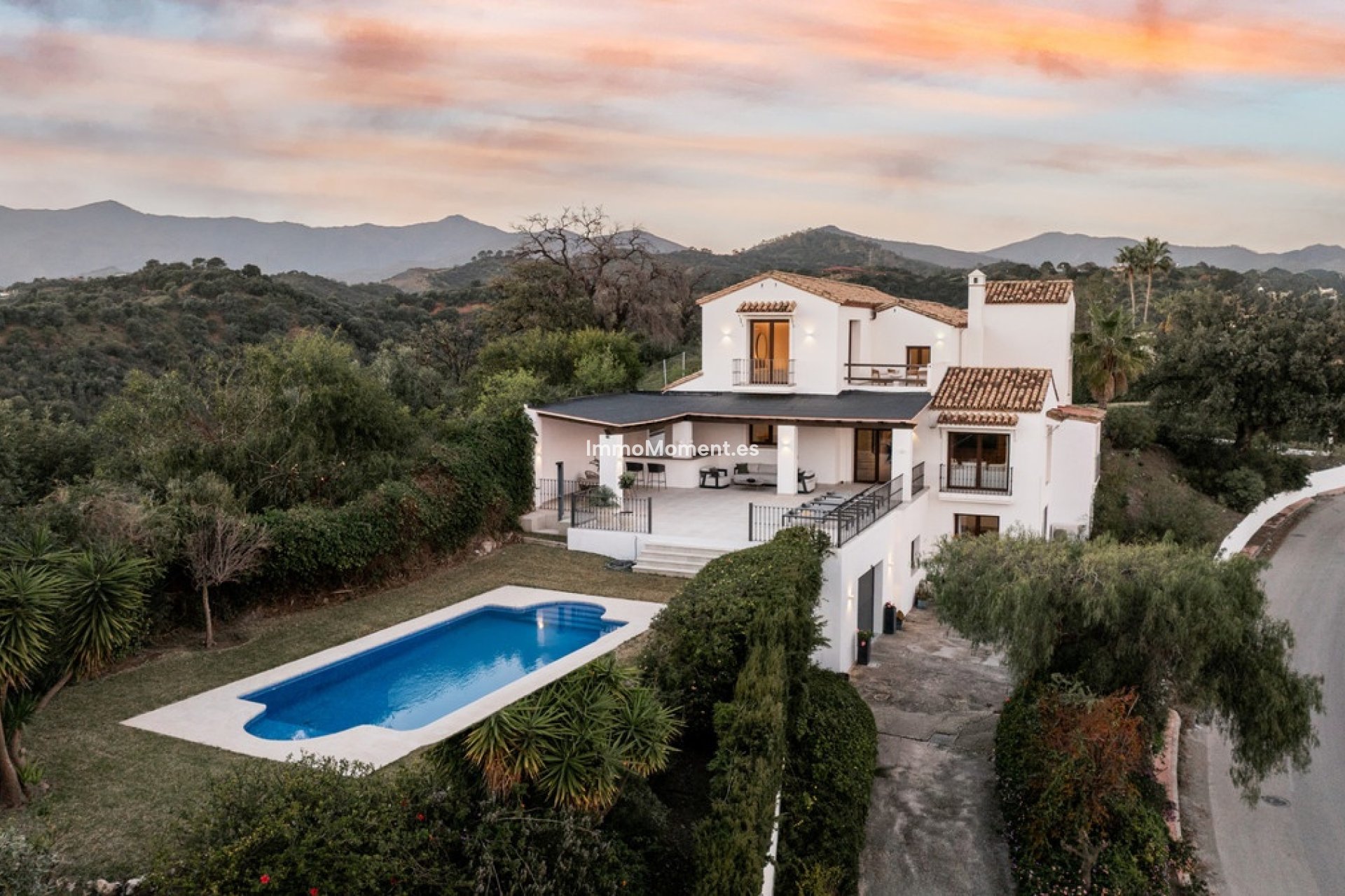 Resale - Villa - Estepona - Selwo
