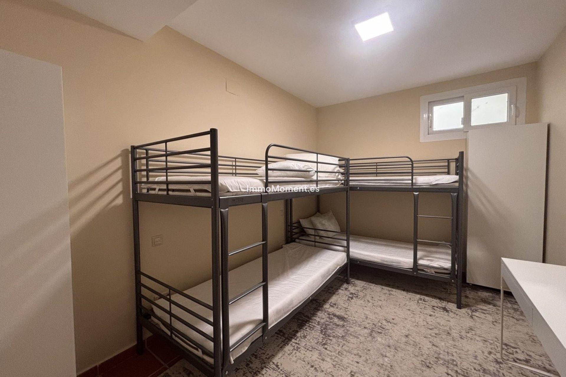 Resale - Villa - Estepona - Selwo