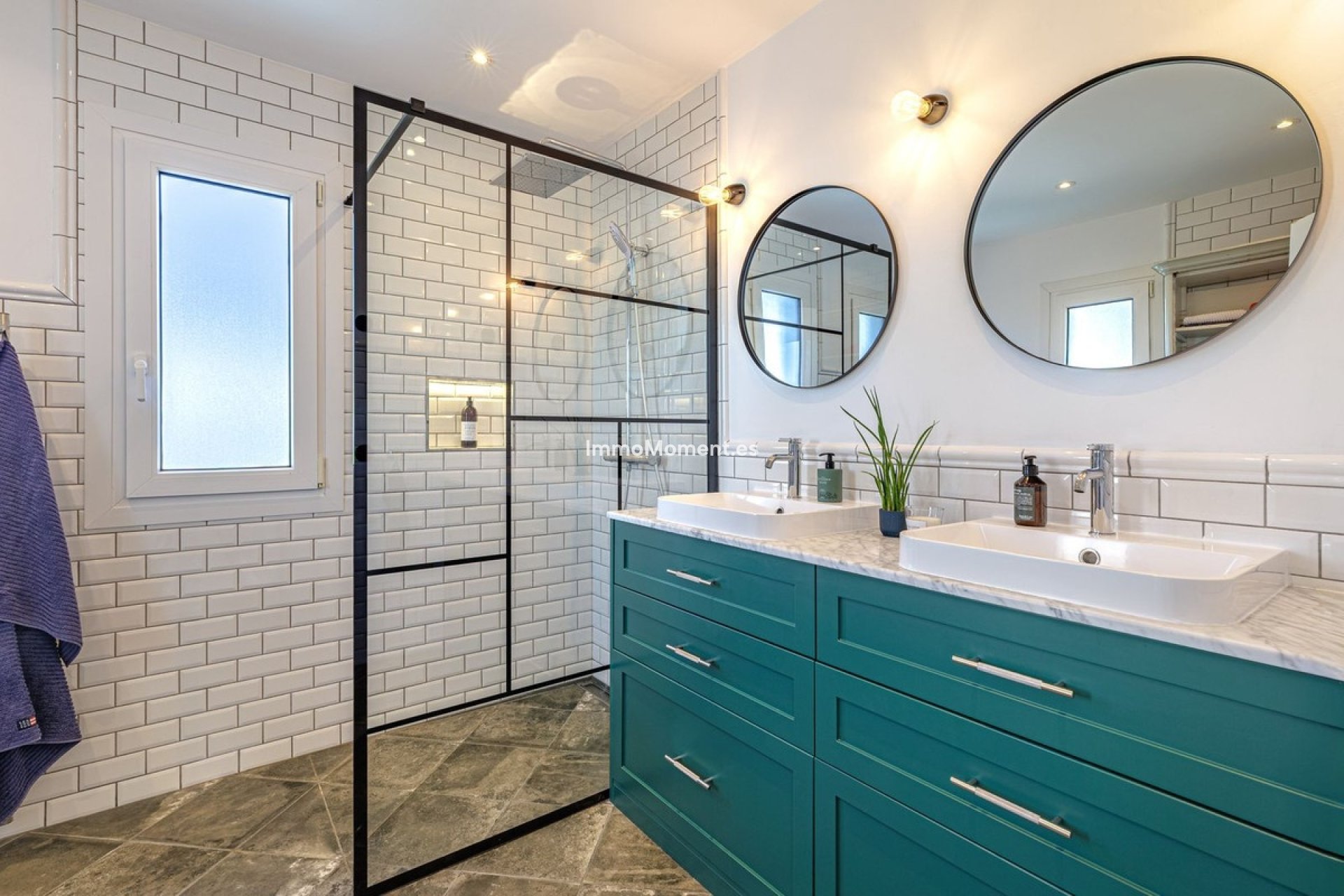 Resale - Villa - Estepona - Selwo