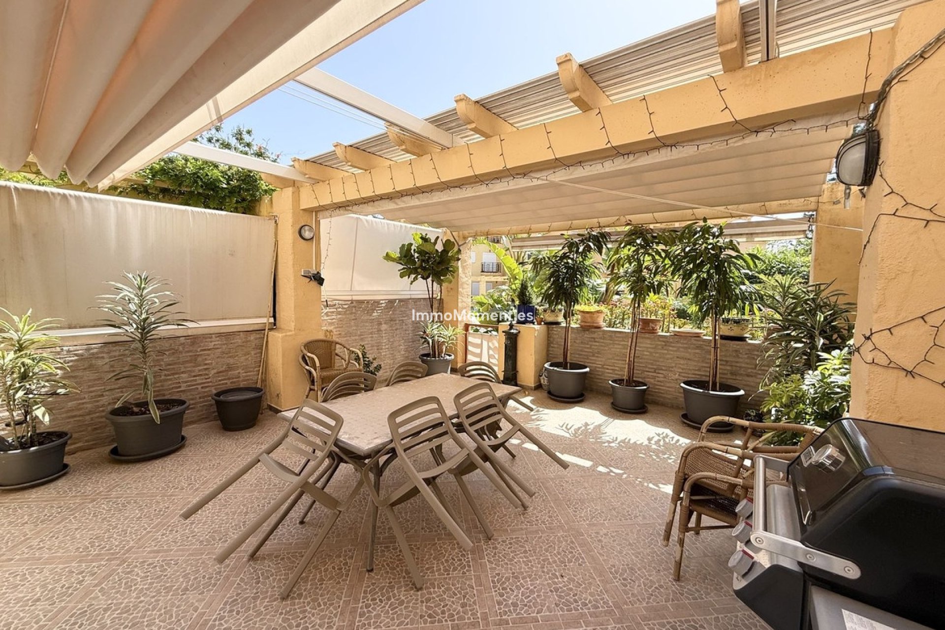 Resale - Villa - Estepona - Selwo