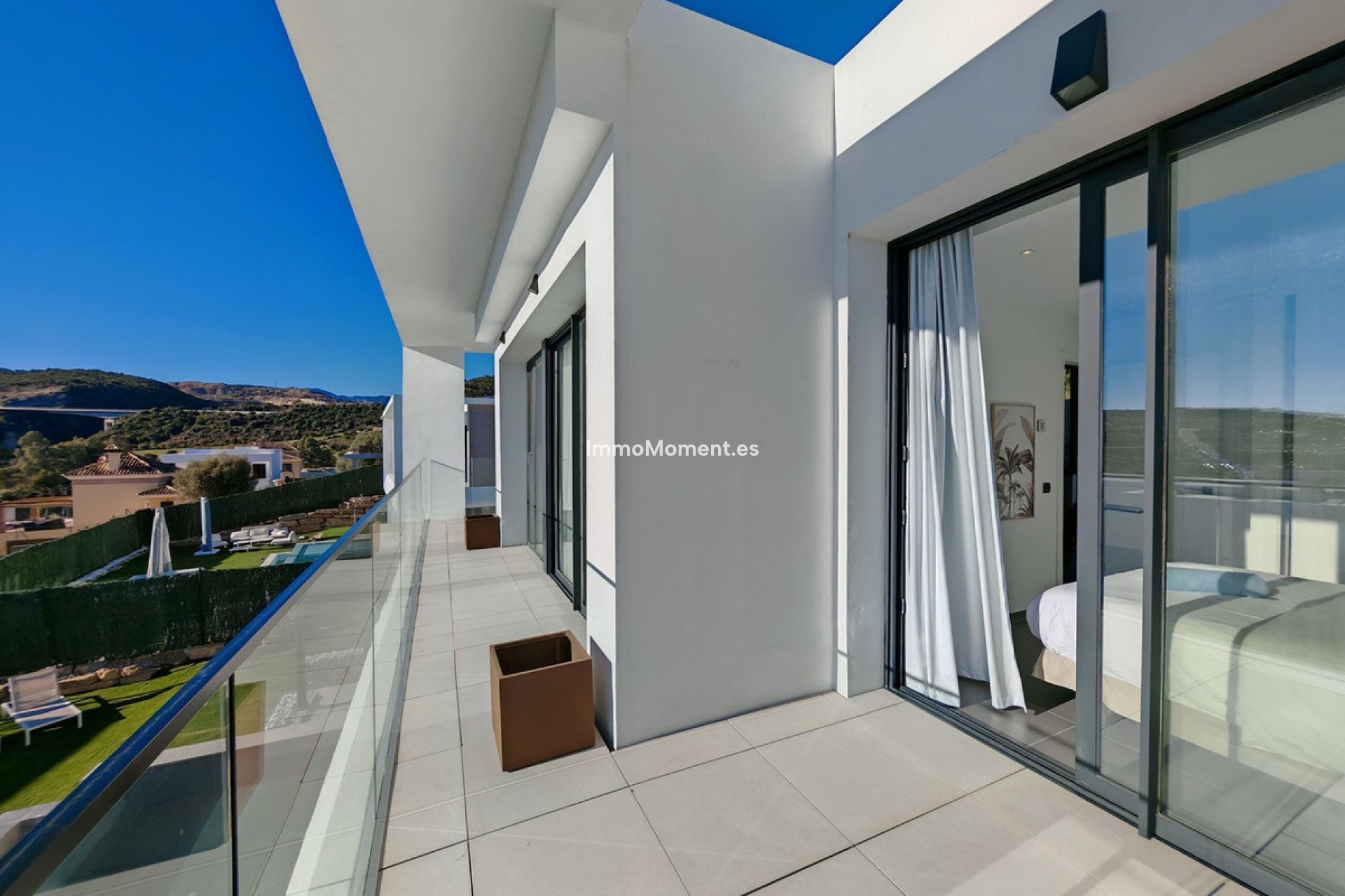 Resale - Villa - Estepona - Valle Romano