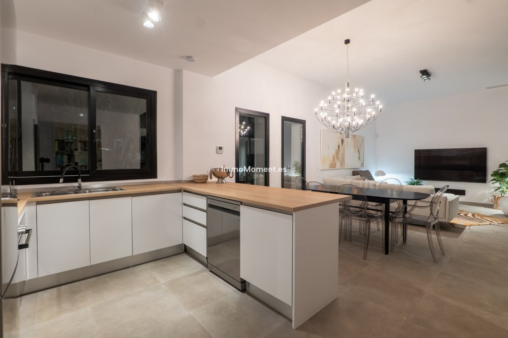 Resale - Villa - Estepona - Valle Romano