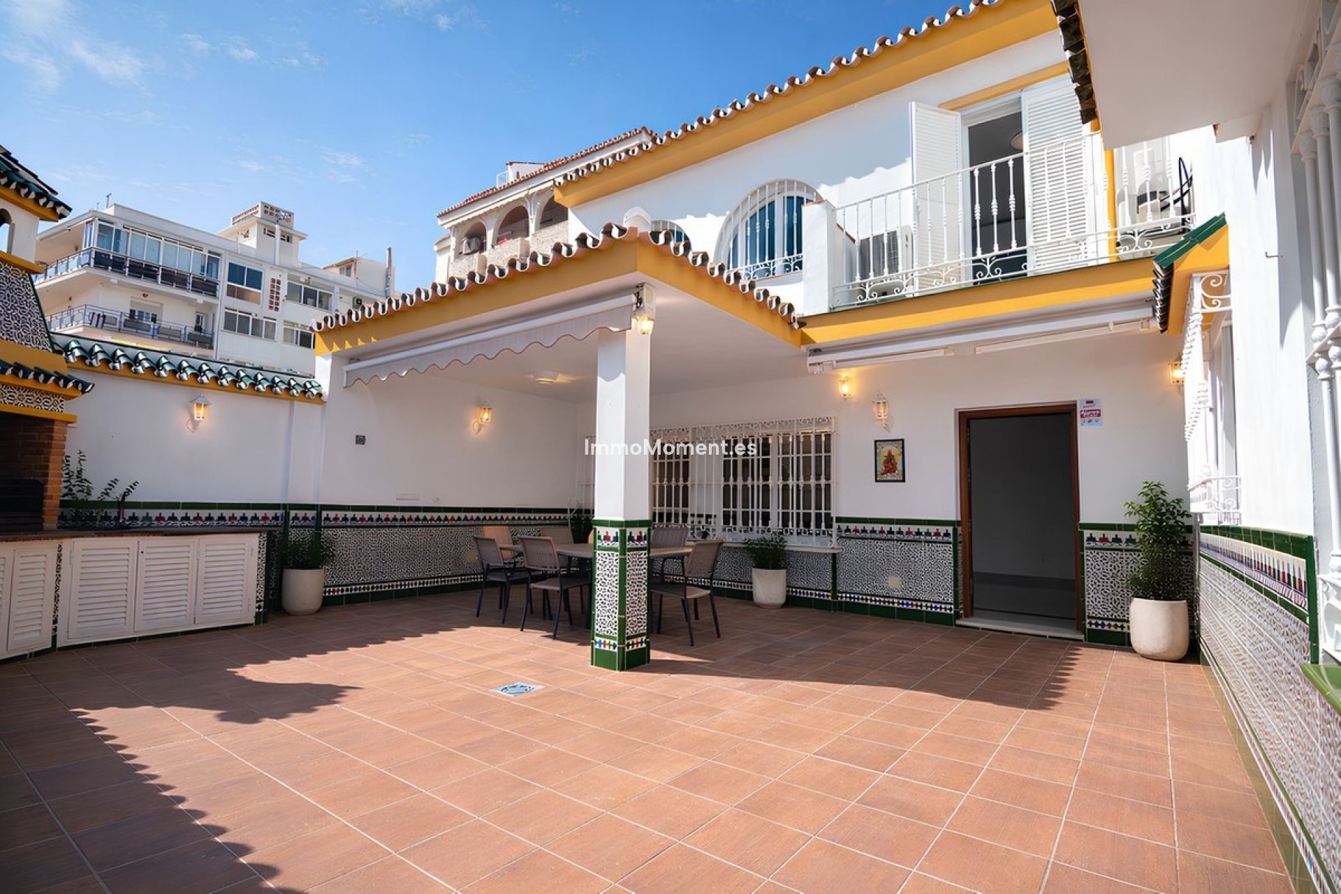 Resale - Villa - Fuengirola - Fuengirola Centro