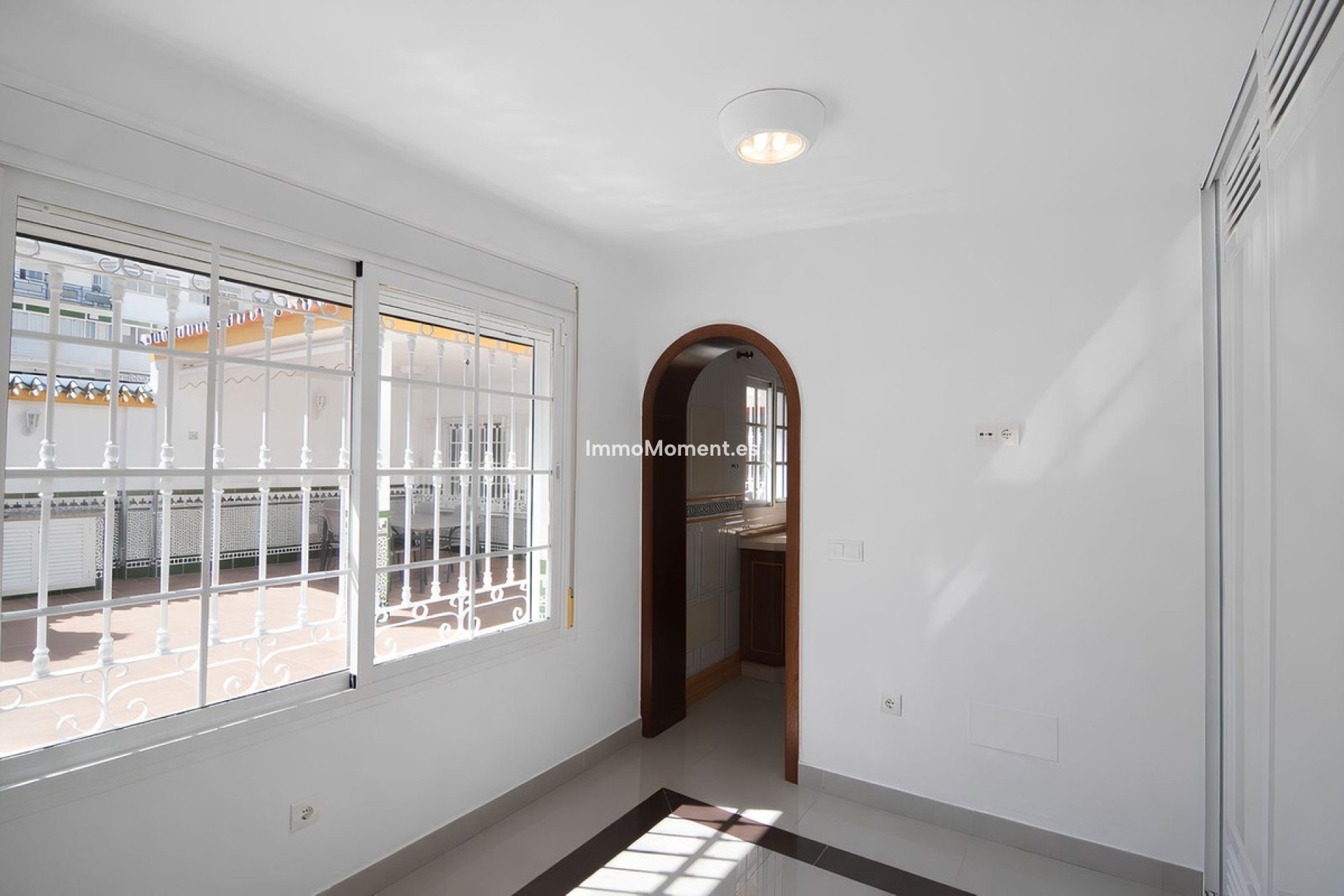 Resale - Villa - Fuengirola - Fuengirola Centro