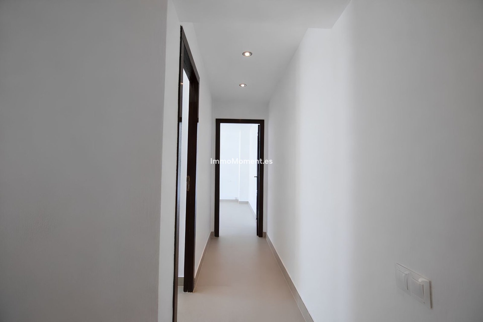 Resale - Villa - Fuengirola - Fuengirola Centro