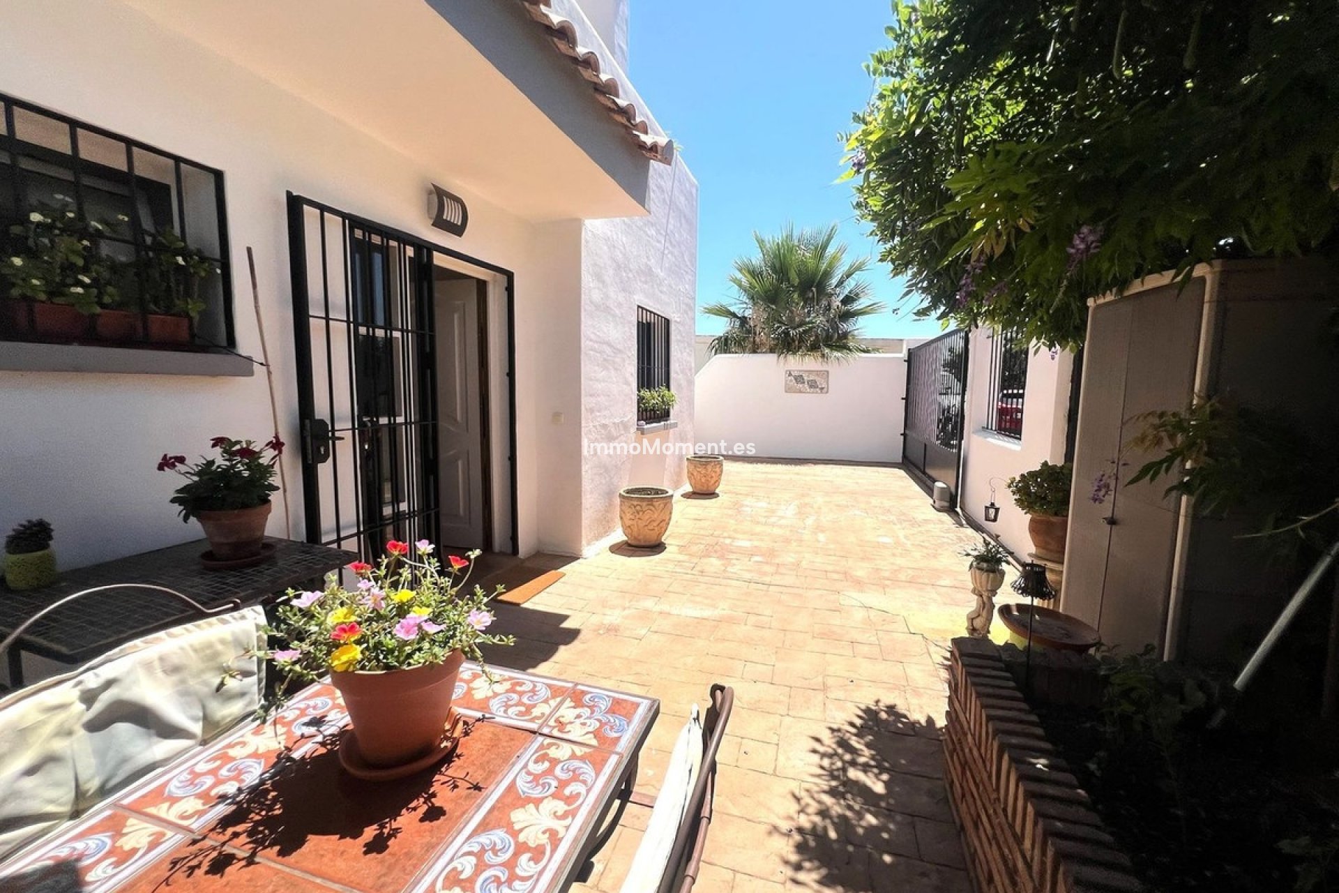Resale - Villa - Fuengirola - Fuengirola Centro