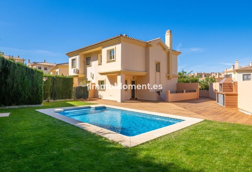 Resale - Villa - Fuengirola - Fuengirola Centro
