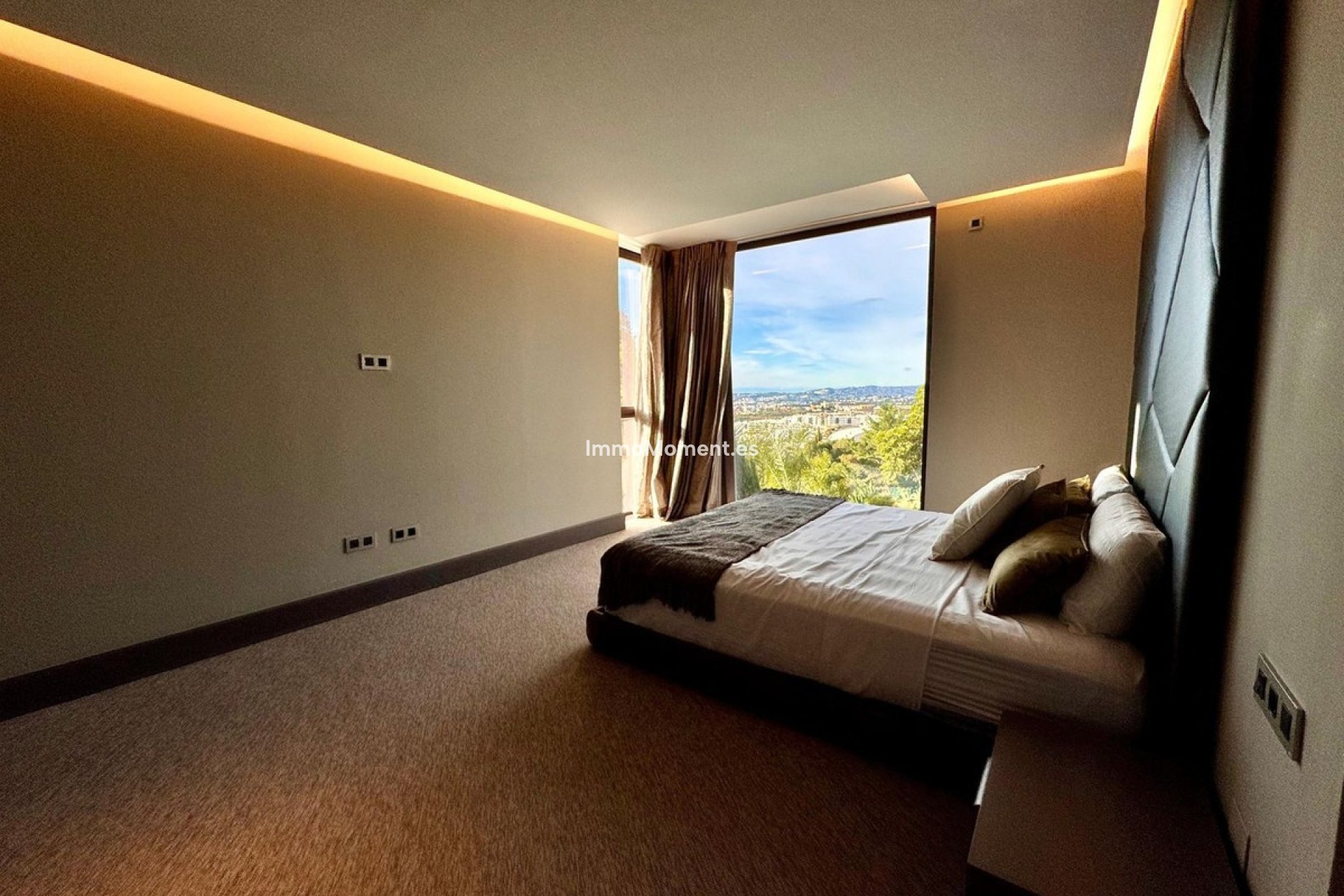 Resale - Villa - Fuengirola - Higueron