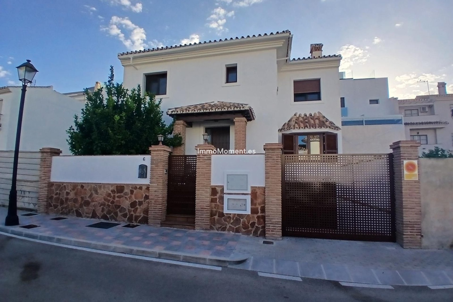 Resale - Villa - Fuengirola - Los Pacos