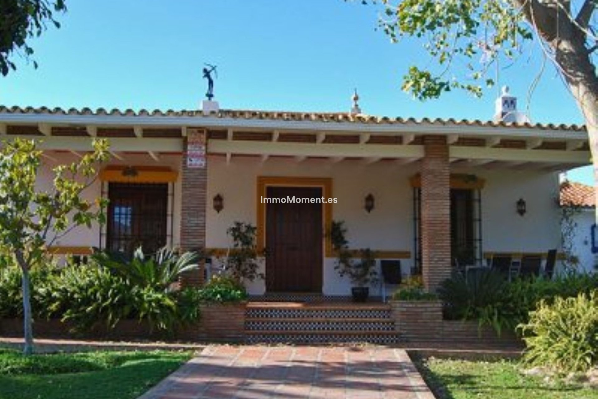 Resale - Villa - Inland  - Alhaurín de la Torre