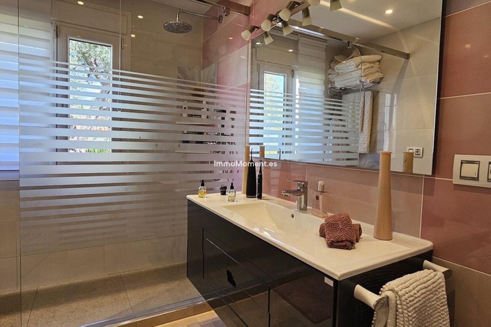 Resale - Villa - Inland  - Alhaurín de la Torre