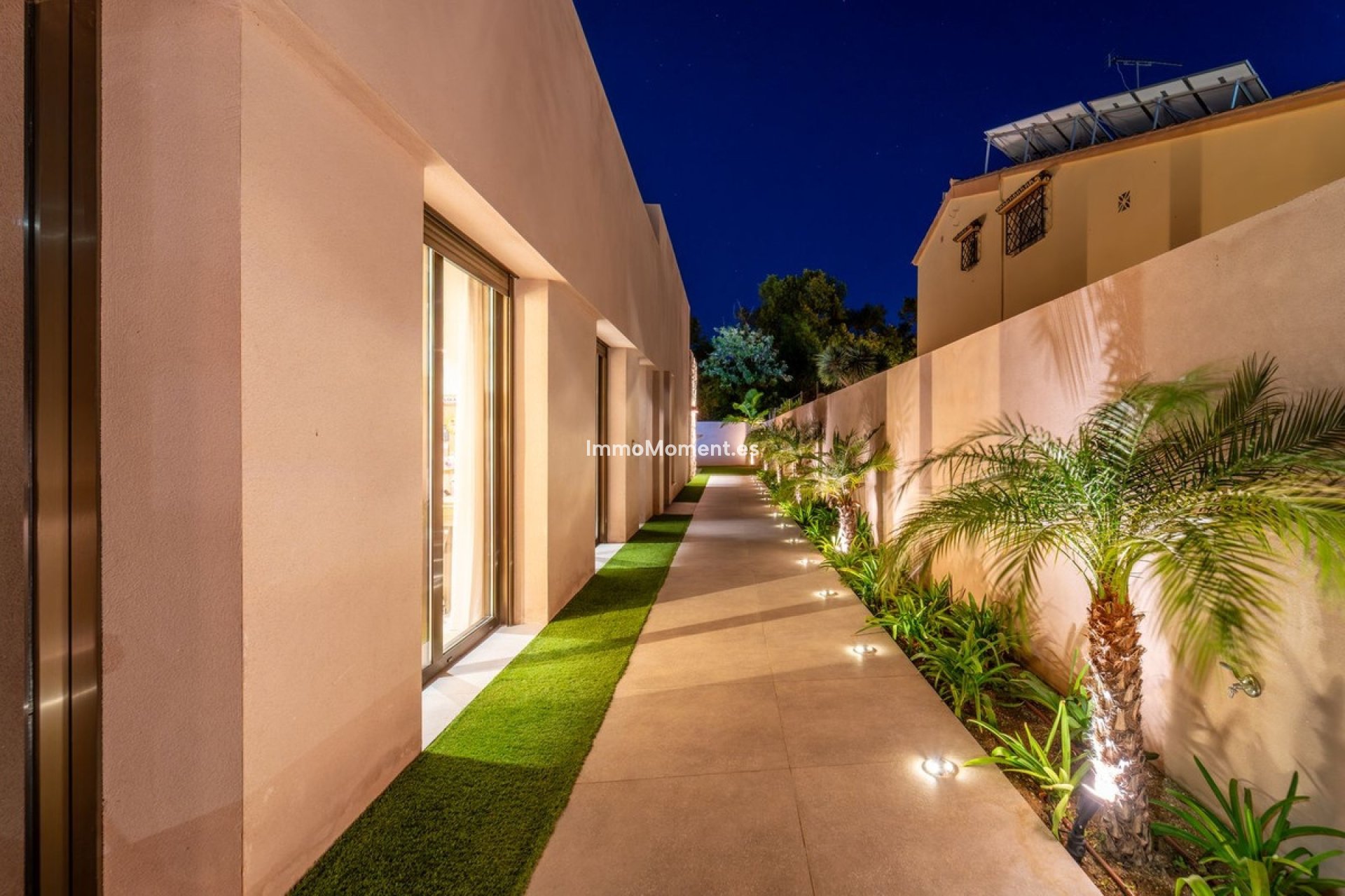 Resale - Villa - Inland  - Alhaurín de la Torre