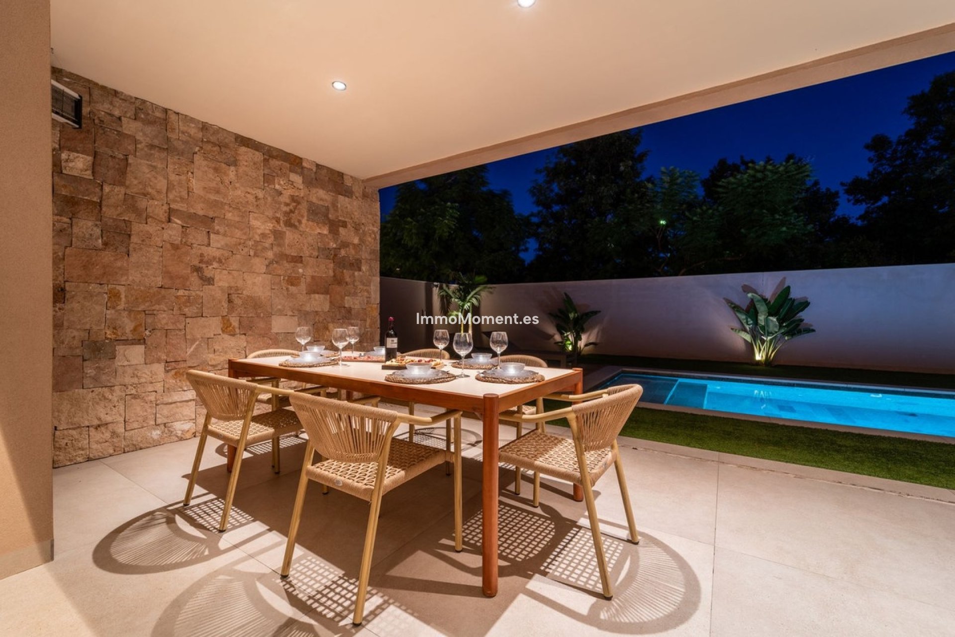 Resale - Villa - Inland  - Alhaurín de la Torre