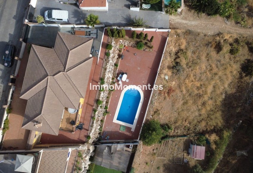 Resale - Villa - Inland  - Alhaurín de la Torre