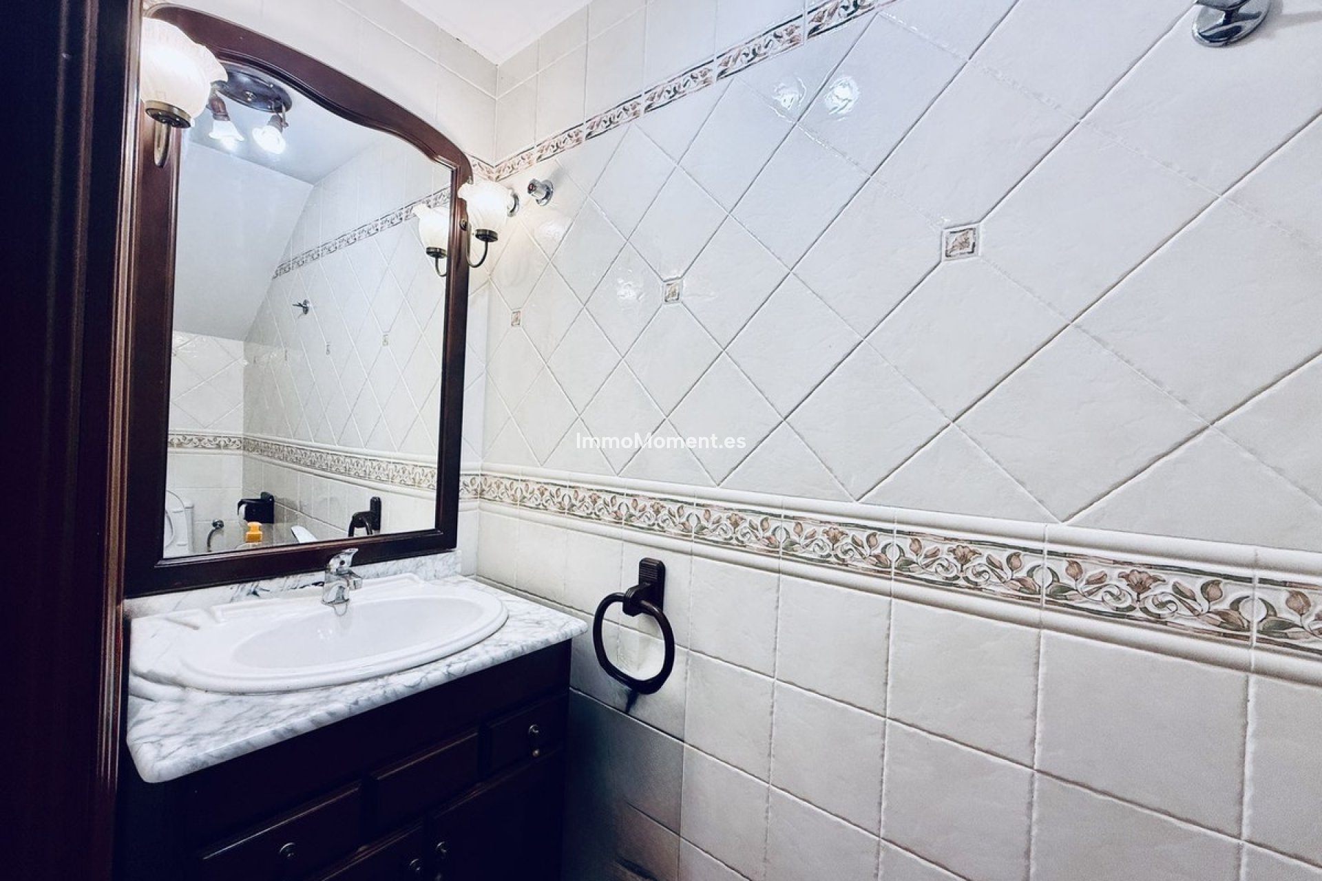 Resale - Villa - Inland  - Alhaurín de la Torre