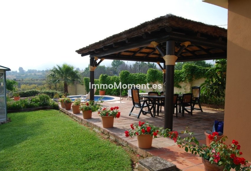 Resale - Villa - Inland  - Alhaurín de la Torre