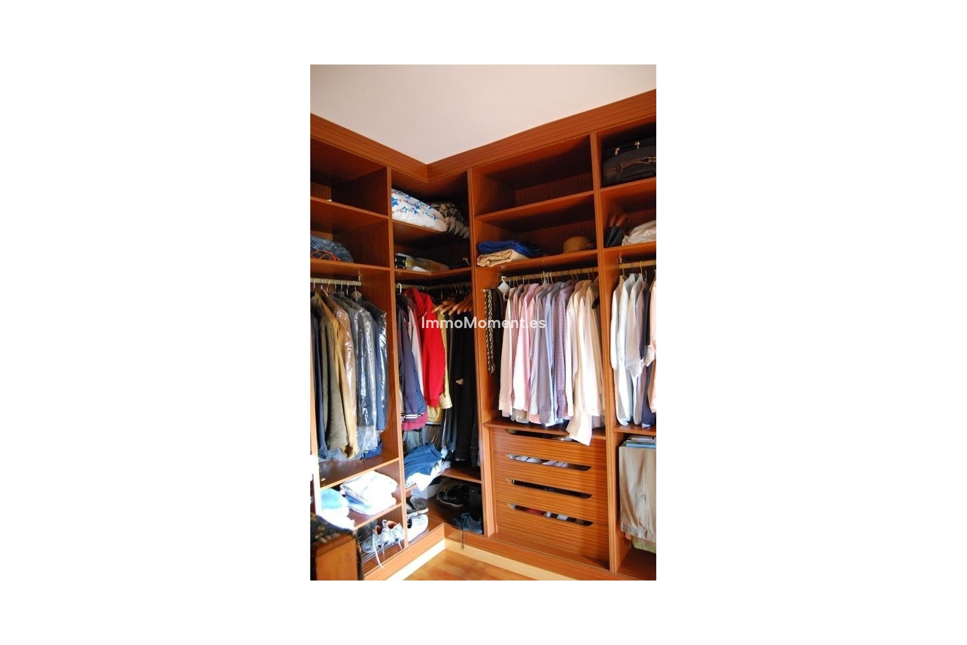 Resale - Villa - Inland  - Alhaurín de la Torre