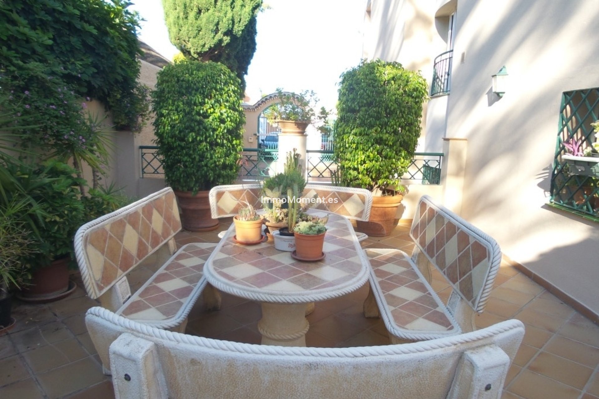 Resale - Villa - Inland  - Alhaurín de la Torre