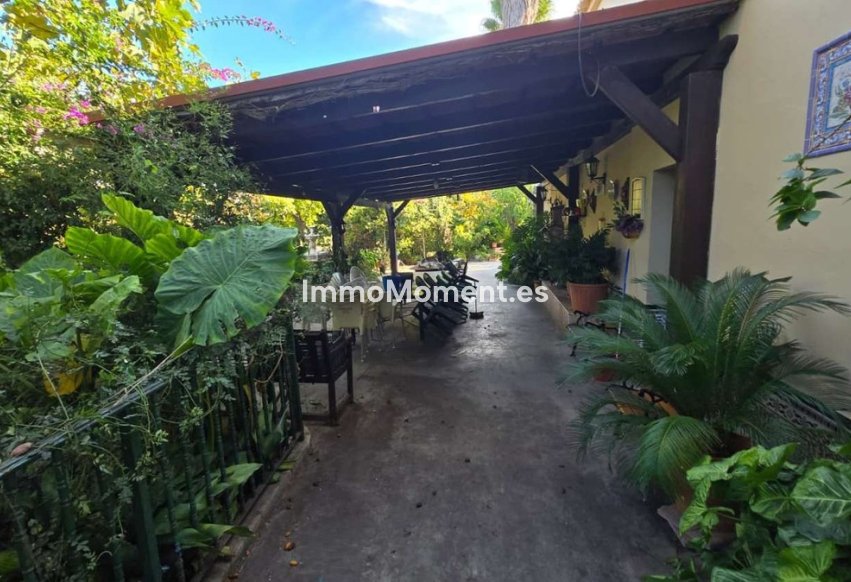 Resale - Villa - Inland  - Alhaurín de la Torre