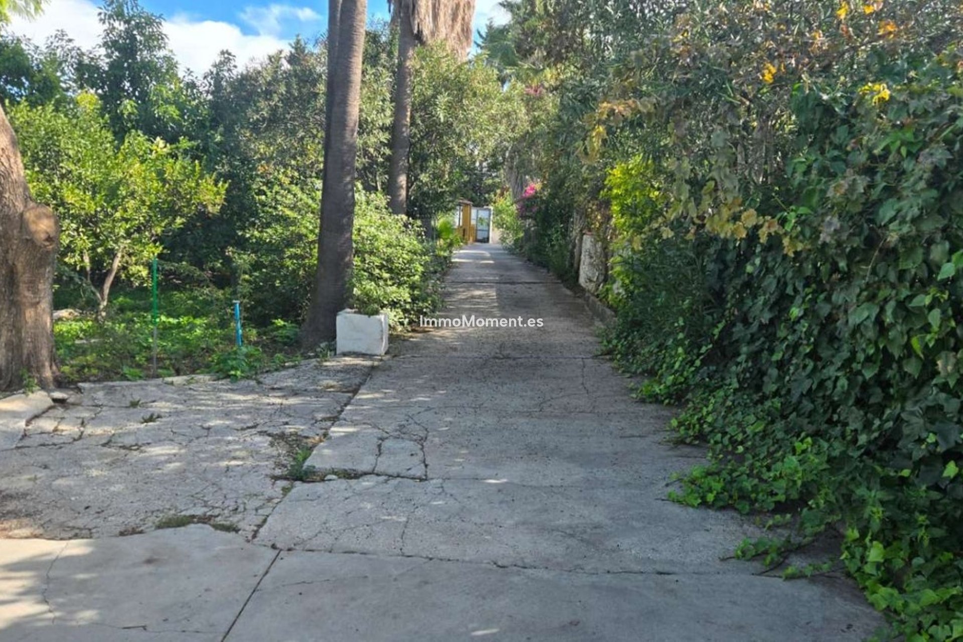 Resale - Villa - Inland  - Alhaurín de la Torre