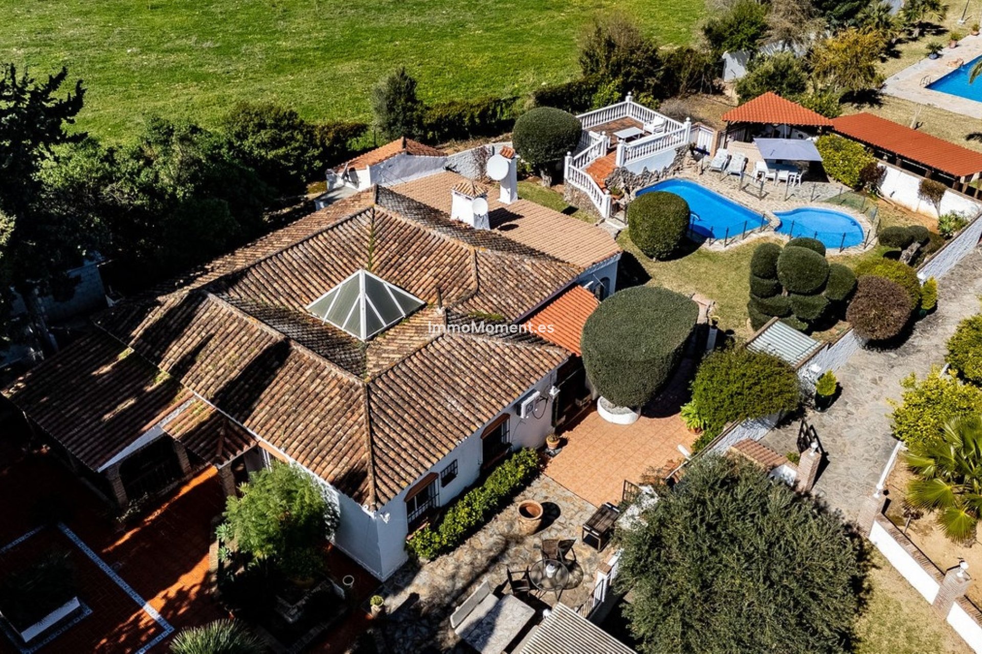 Resale - Villa - Inland  - Alhaurín de la Torre