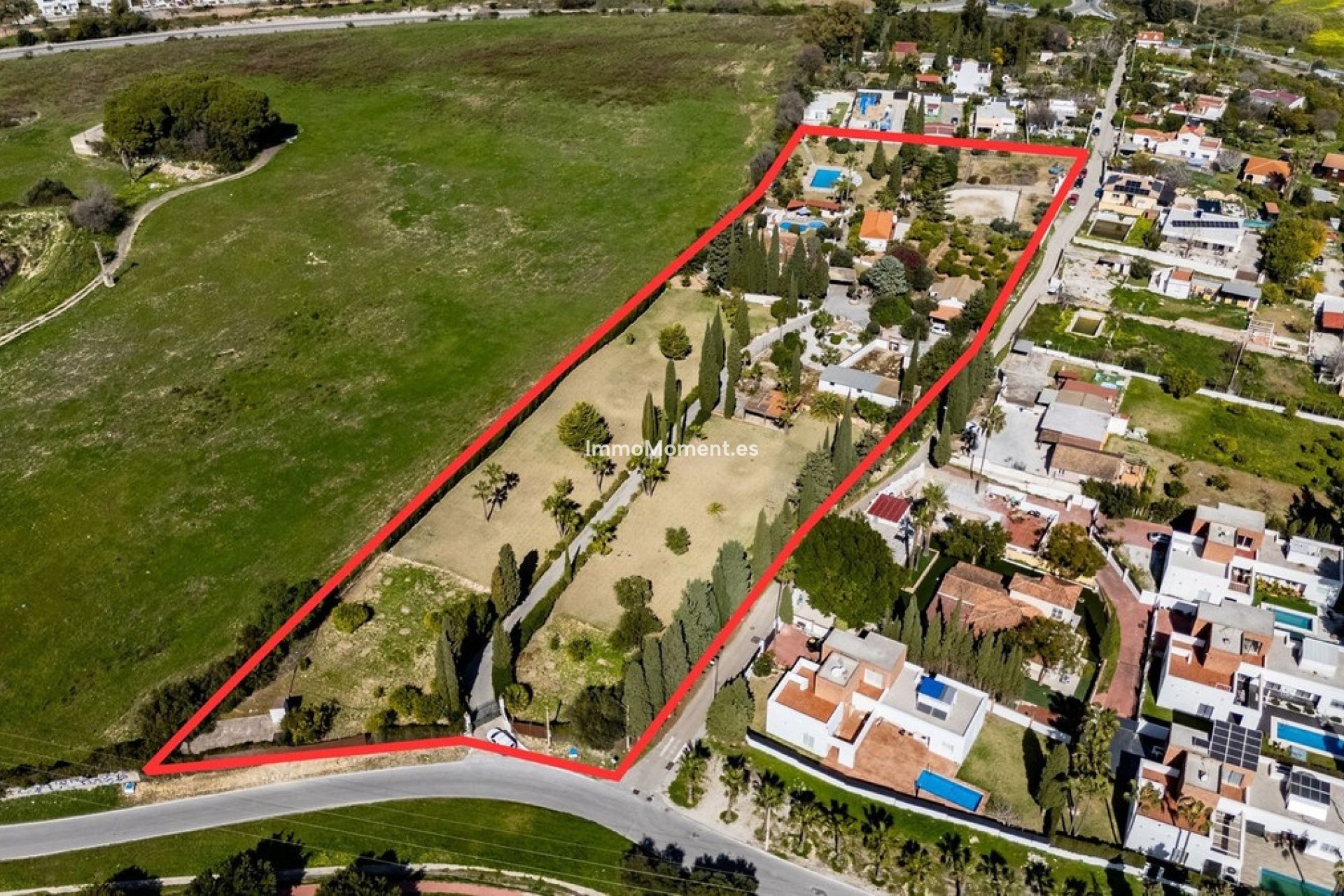 Resale - Villa - Inland  - Alhaurín de la Torre