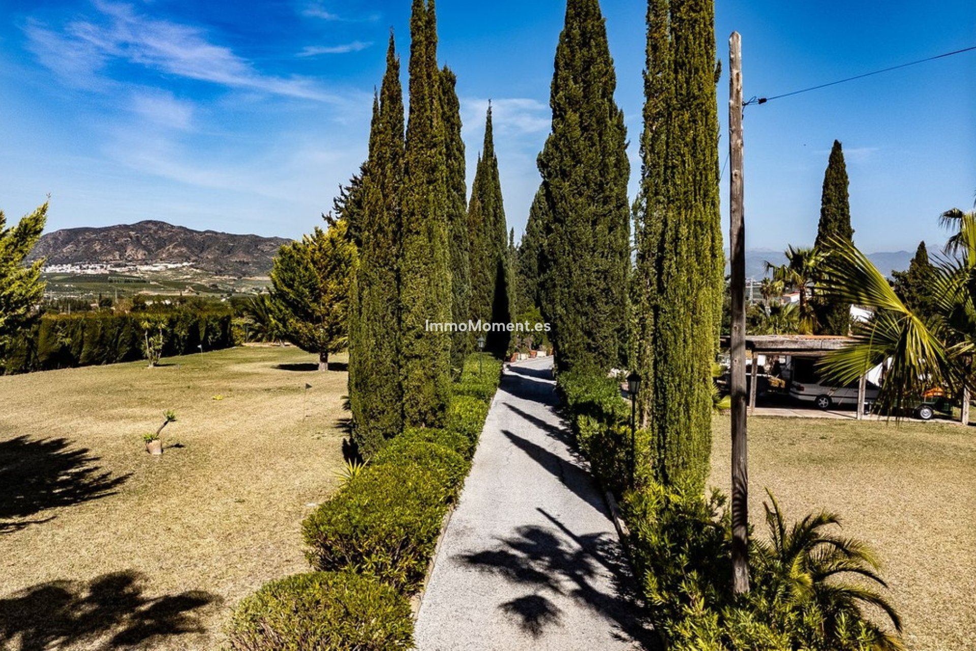 Resale - Villa - Inland  - Alhaurín de la Torre