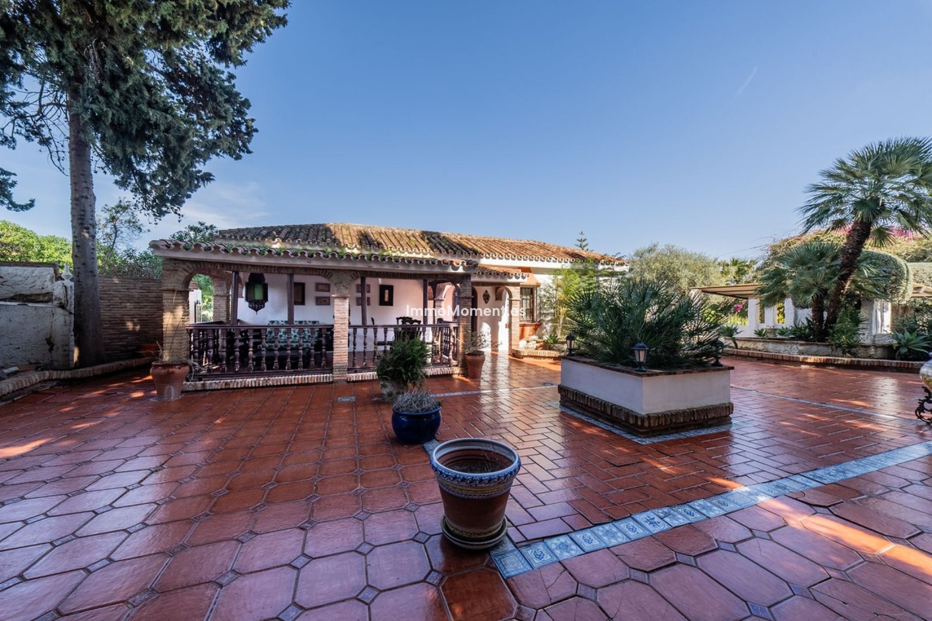 Resale - Villa - Inland  - Alhaurín de la Torre