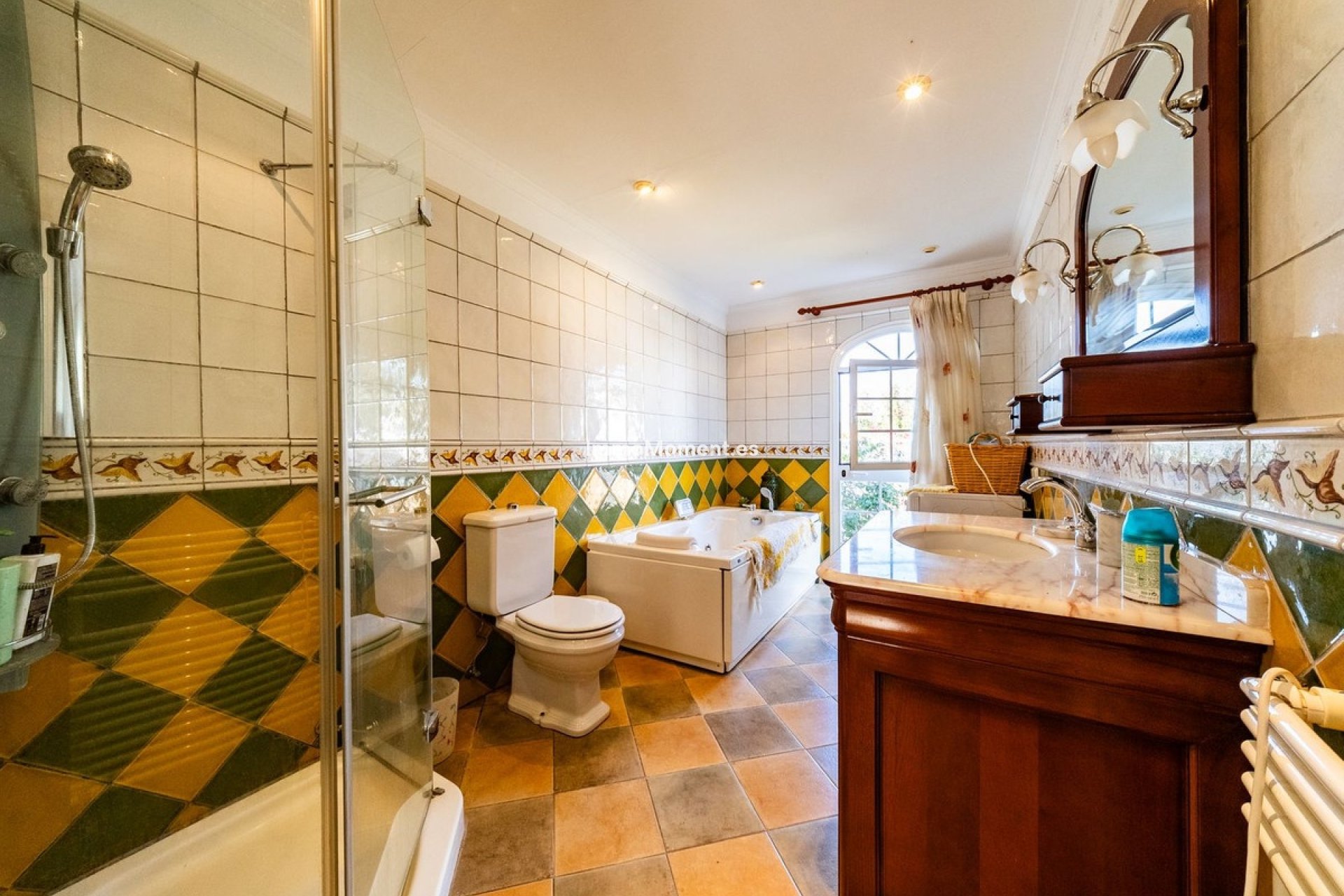 Resale - Villa - Inland  - Alhaurín de la Torre