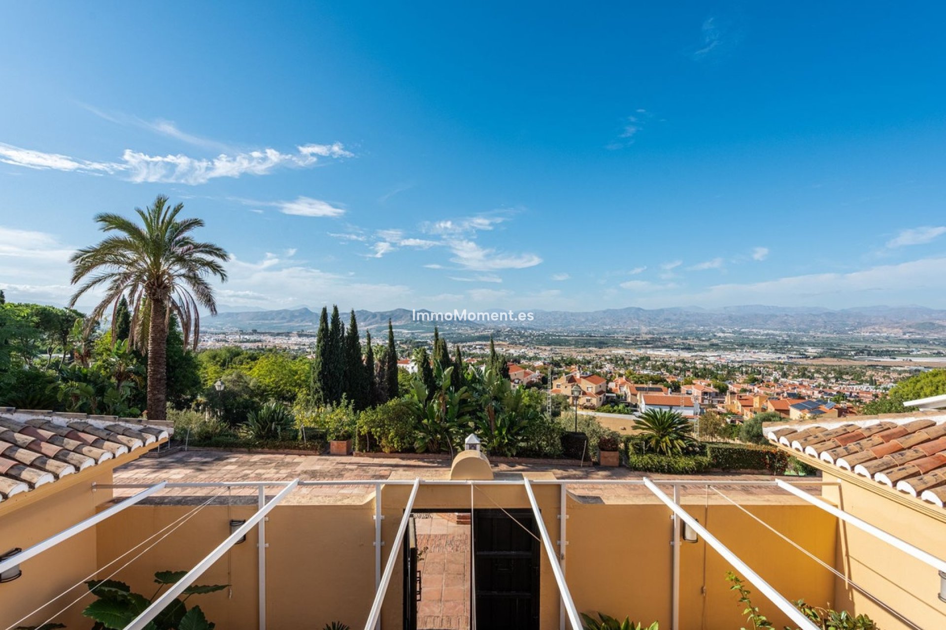 Resale - Villa - Inland  - Alhaurín de la Torre