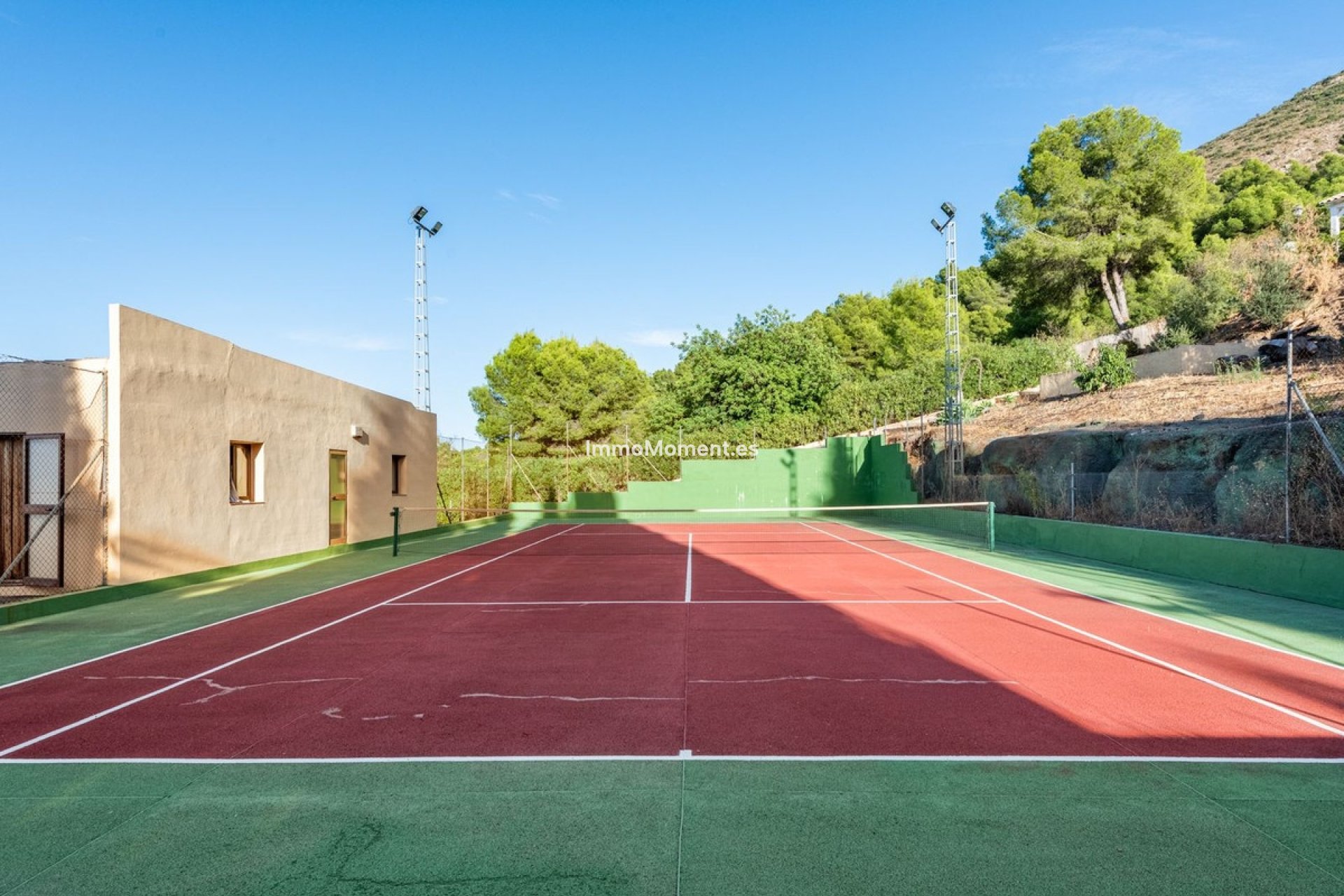 Resale - Villa - Inland  - Alhaurín de la Torre