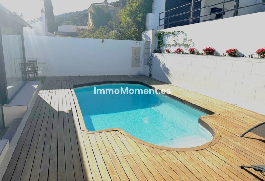 Resale - Villa - Inland  - Alhaurín de la Torre