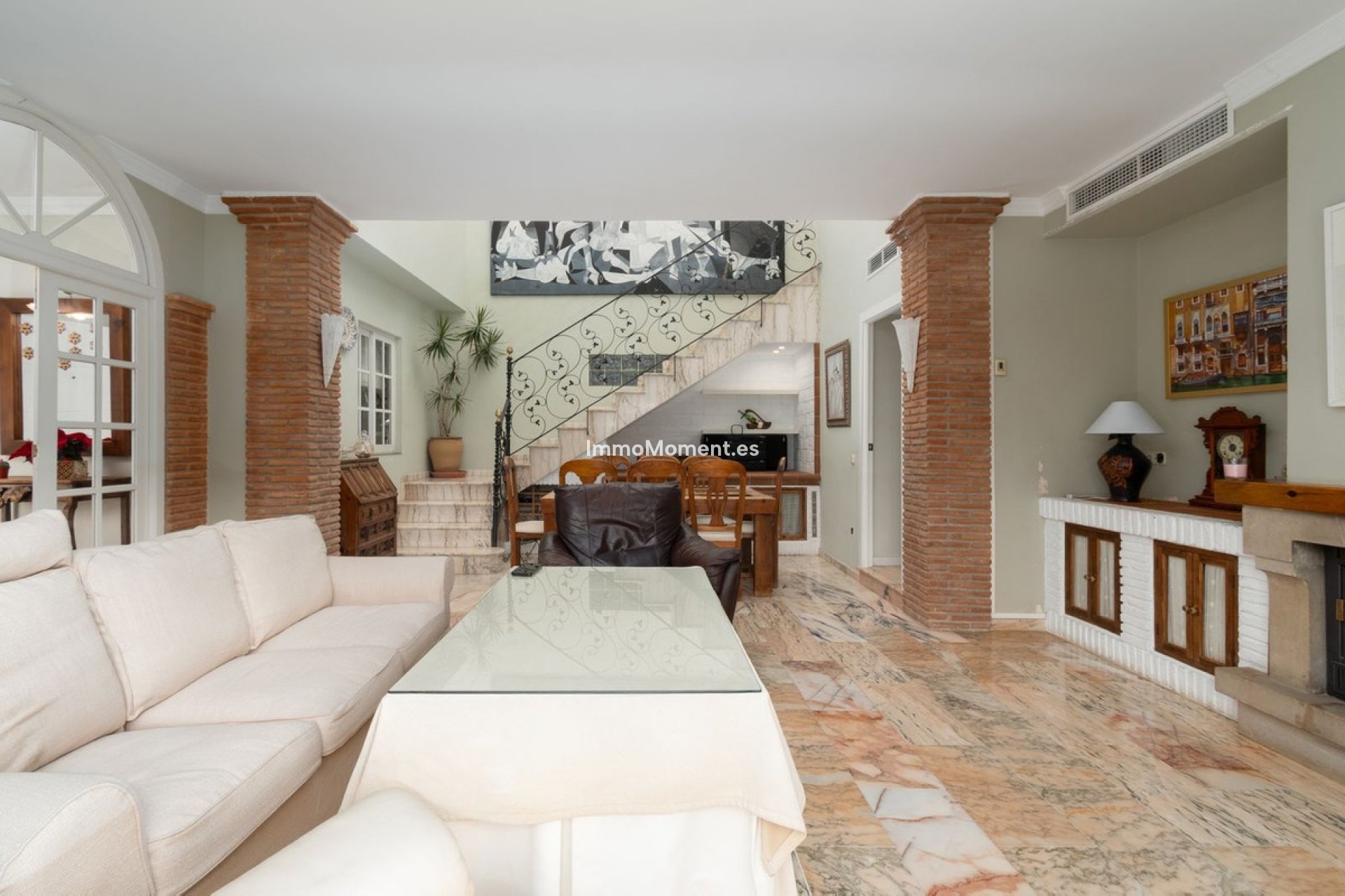 Resale - Villa - Inland  - Alhaurín de la Torre