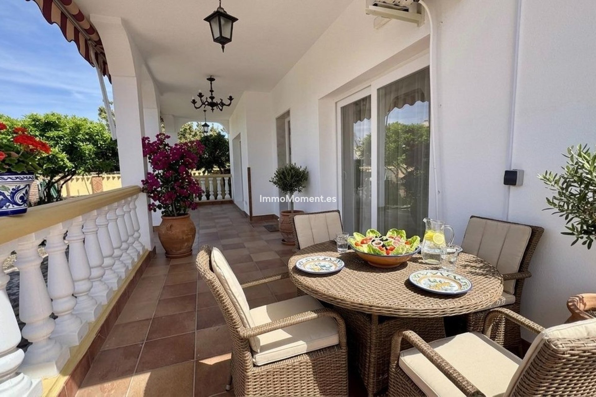 Resale - Villa - Inland  - Alhaurín de la Torre