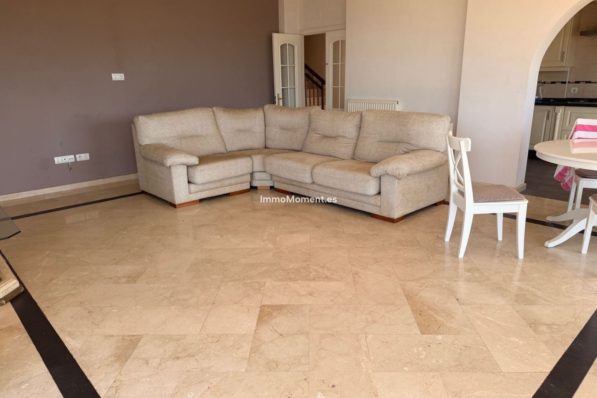 Resale - Villa - Inland  - Alhaurín el Grande Centro