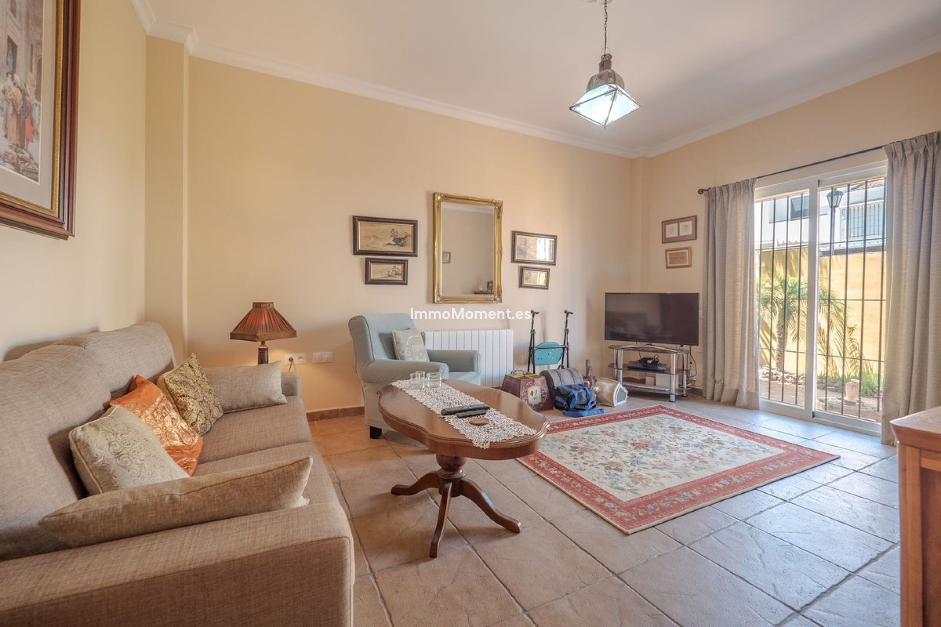 Resale - Villa - Inland  - Alhaurín el Grande Centro