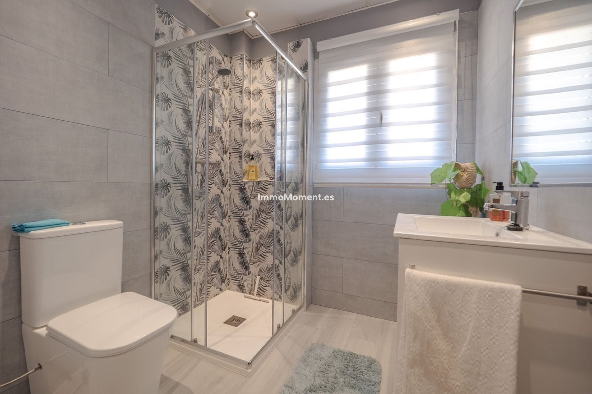 Resale - Villa - Inland  - Alhaurín el Grande Centro