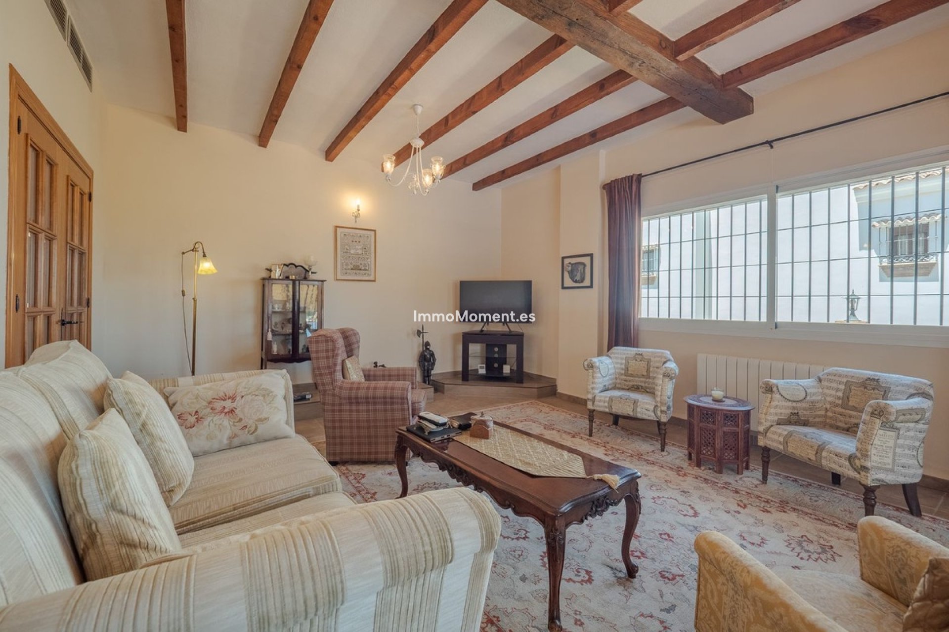 Resale - Villa - Inland  - Alhaurín el Grande Centro